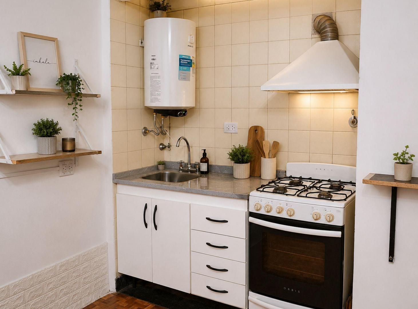 Foto de VENTA MONOAMB LIMITE CABALLITO APTO PROF PATIO, imagen 1