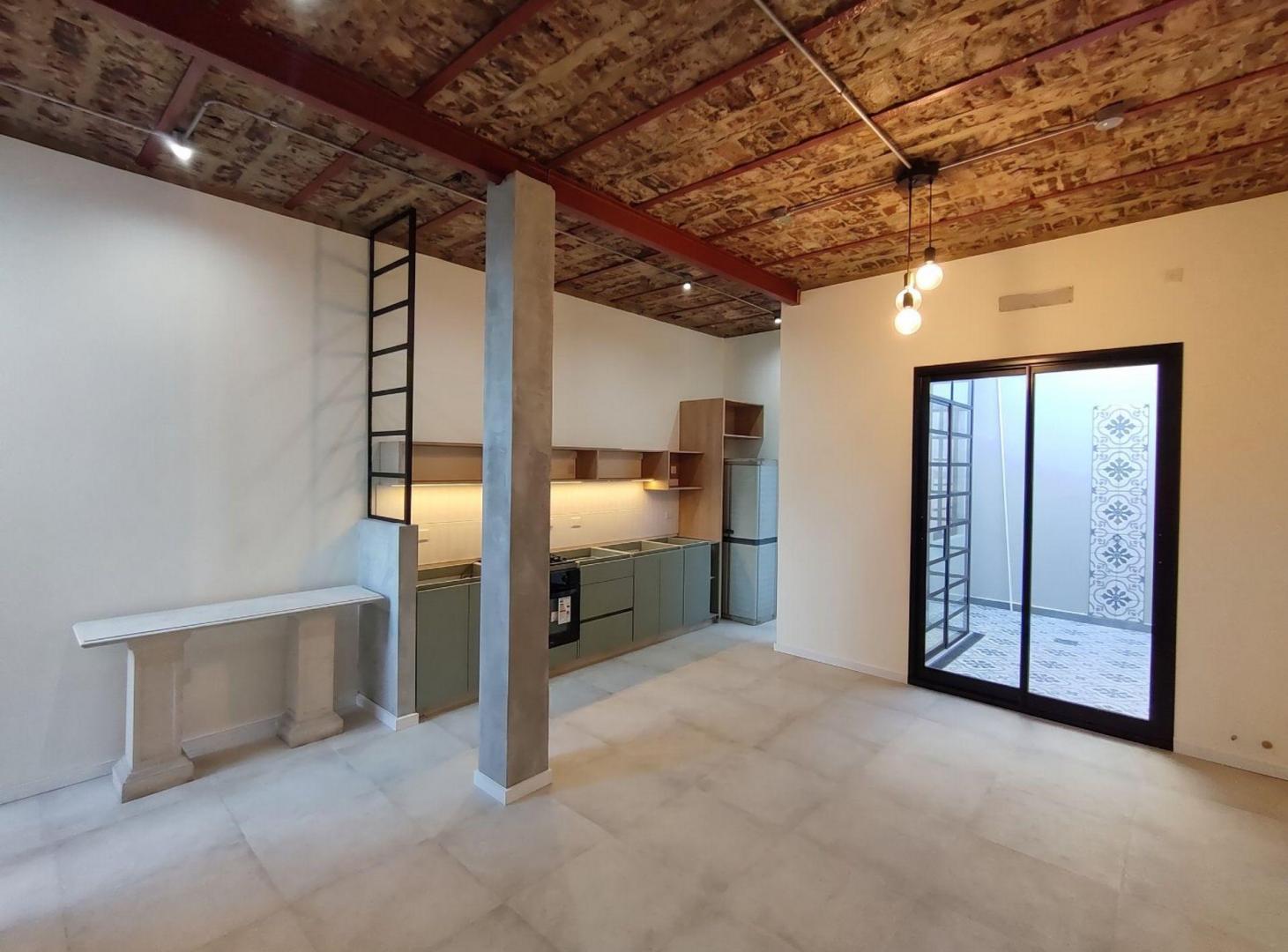 Foto de VENTA PH RECICLADO SIN EXPENSAS CON TERRAZA DEVOTO, imagen 2