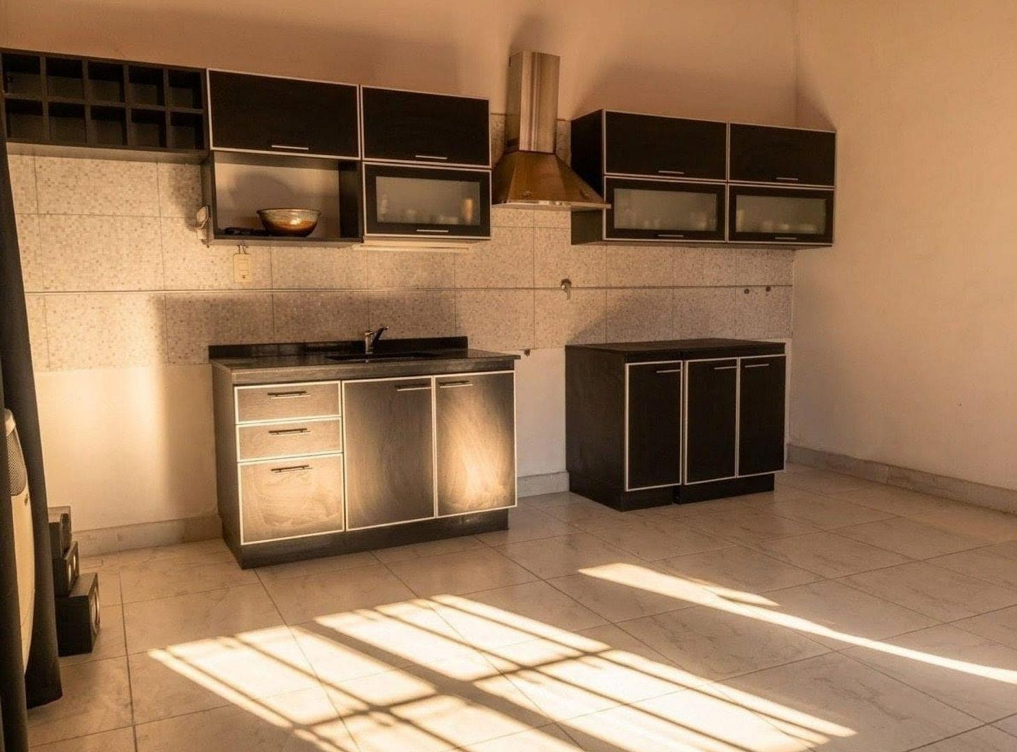 Foto de casa 8 amb cochera doble QUILMES, imagen 1