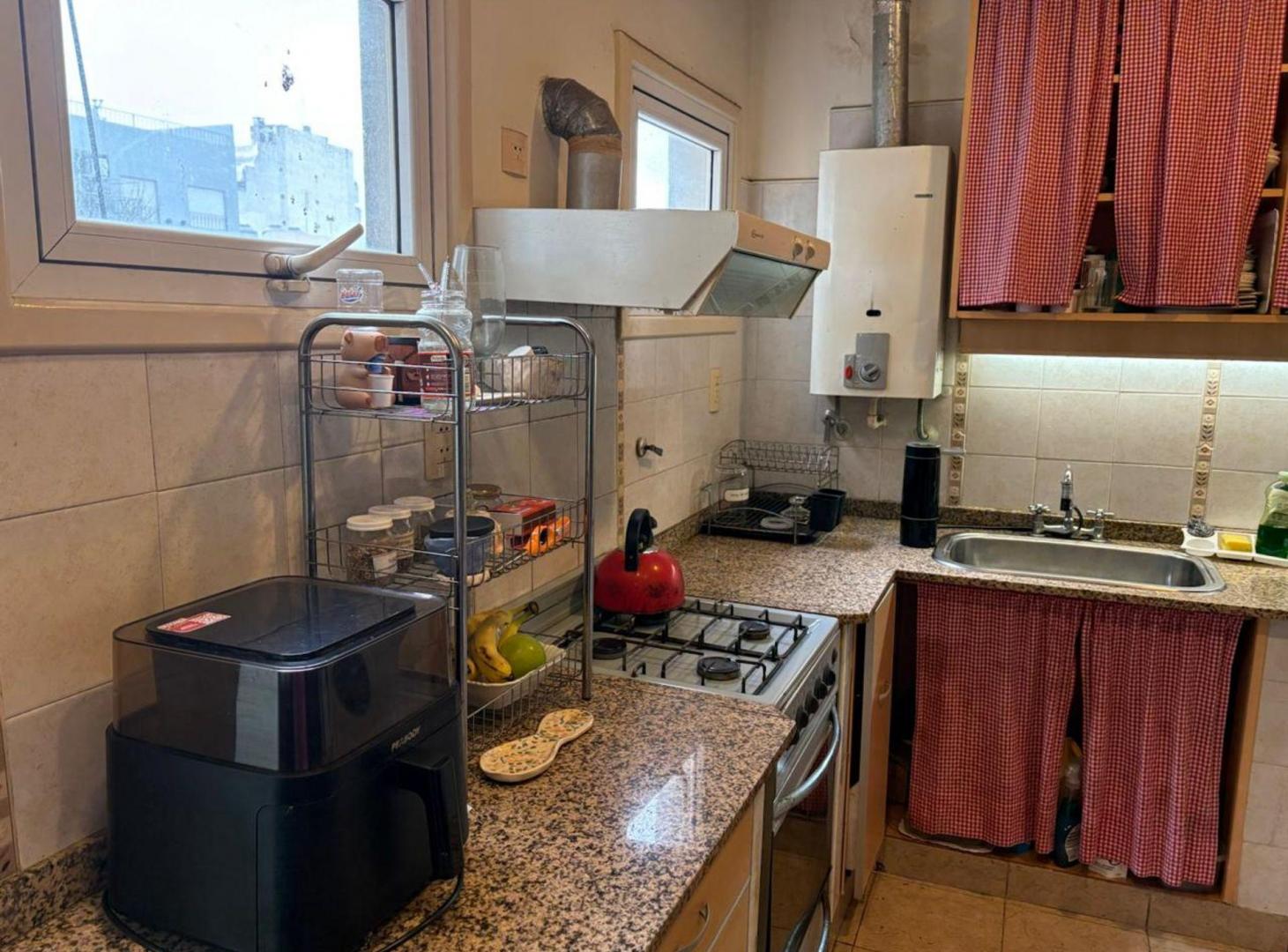 Foto de VENTA PH 4 AMB CON BALC APTO CRED RESERVADA BNA, imagen 2