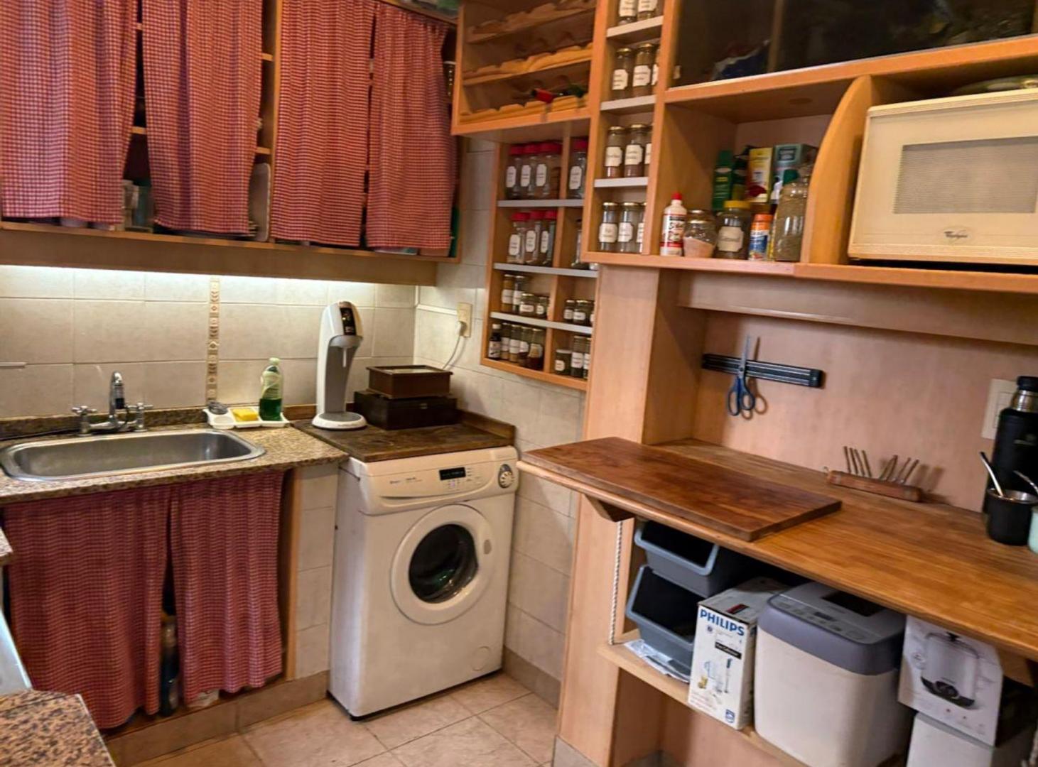 Foto de VENTA PH 4 AMB CON BALC APTO CRED RESERVADA BNA, imagen 1