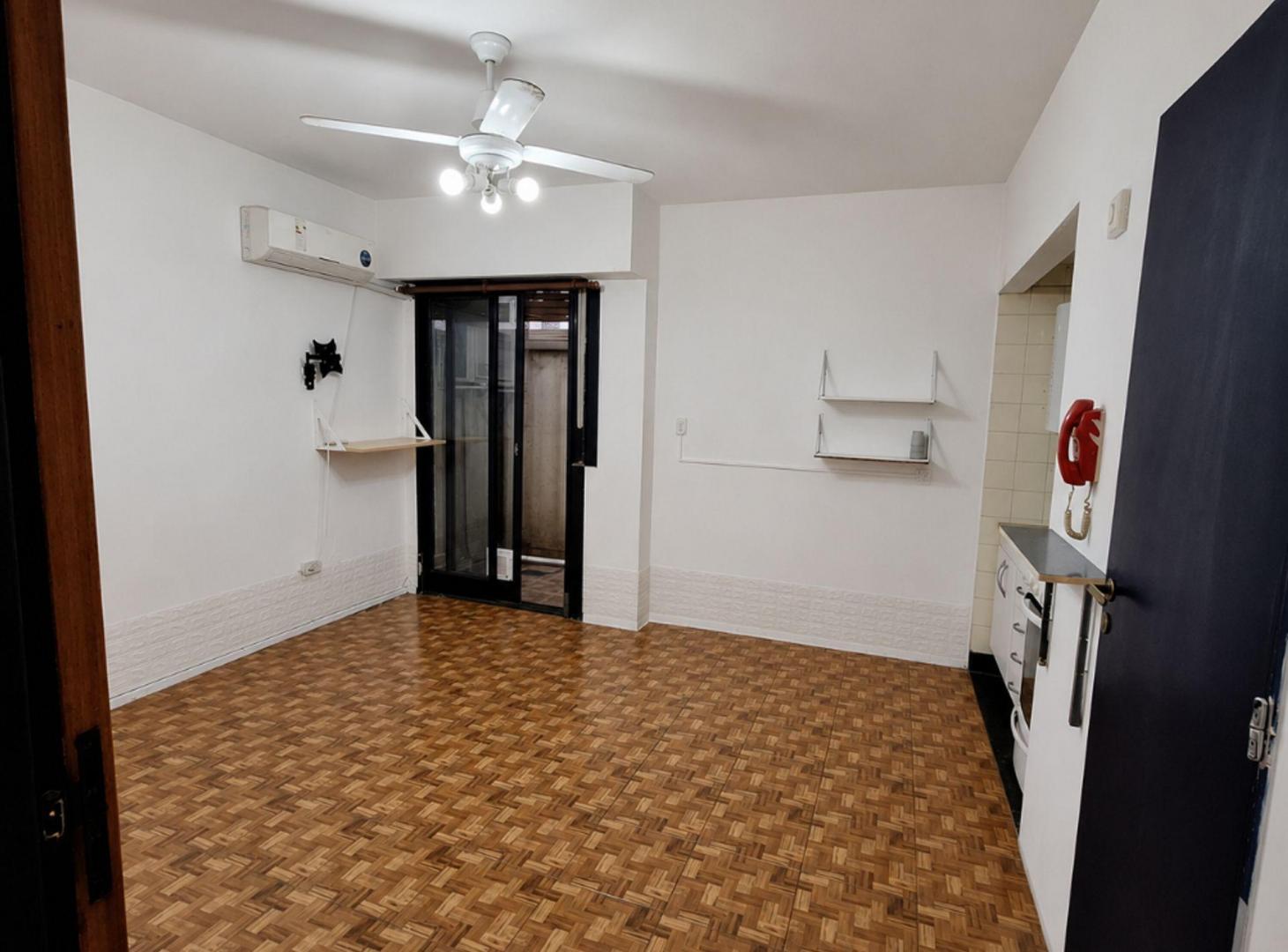 Foto de VENTA MONOAMB LIMITE CABALLITO APTO PROF PATIO, imagen 4