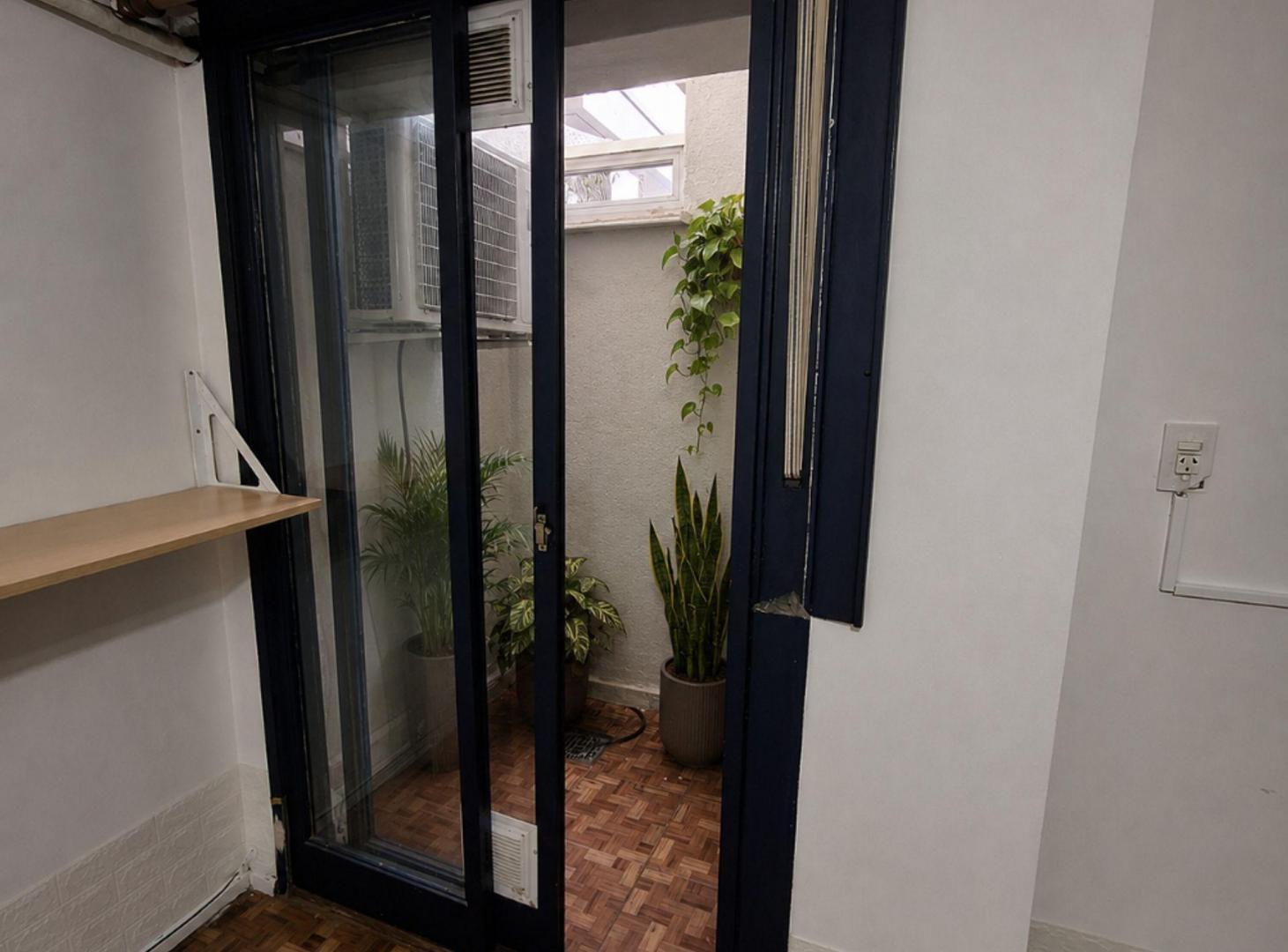 Foto de VENTA MONOAMB LIMITE CABALLITO APTO PROF PATIO, imagen 2