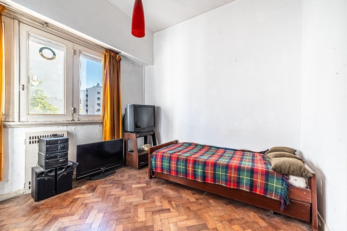 Foto de VENTA DEPTO 3 AMBIENTES CON BALCON FLORES, imagen 3