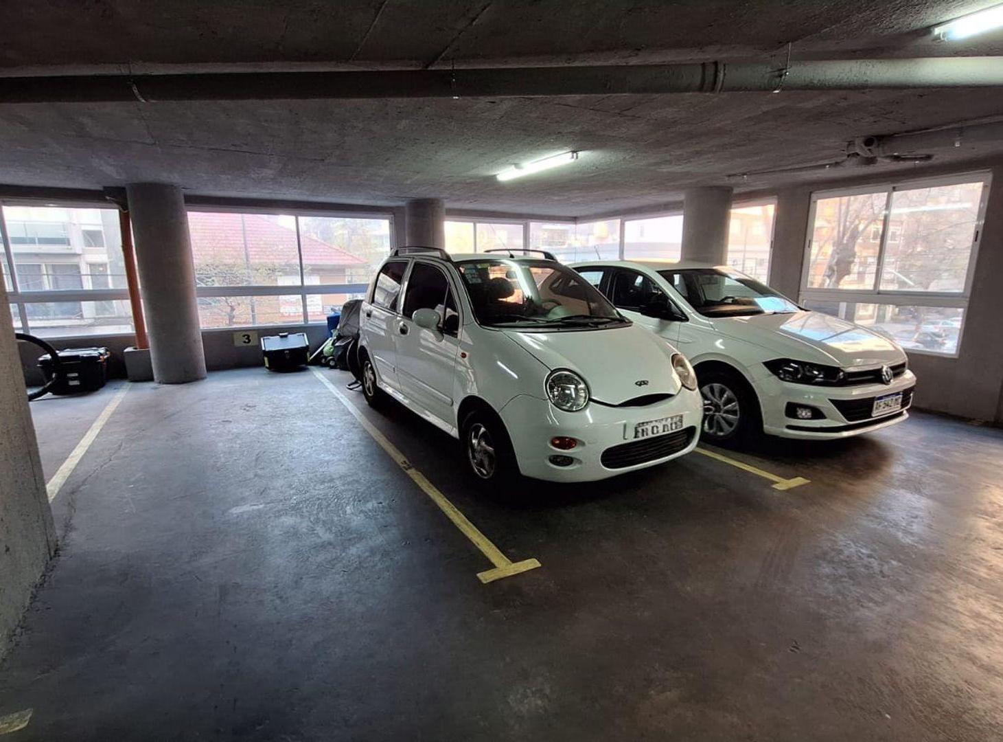 Foto de COCHERA CUBIERTA EN VENTA EDIFICIO VILLA URQUIZA, imagen 4