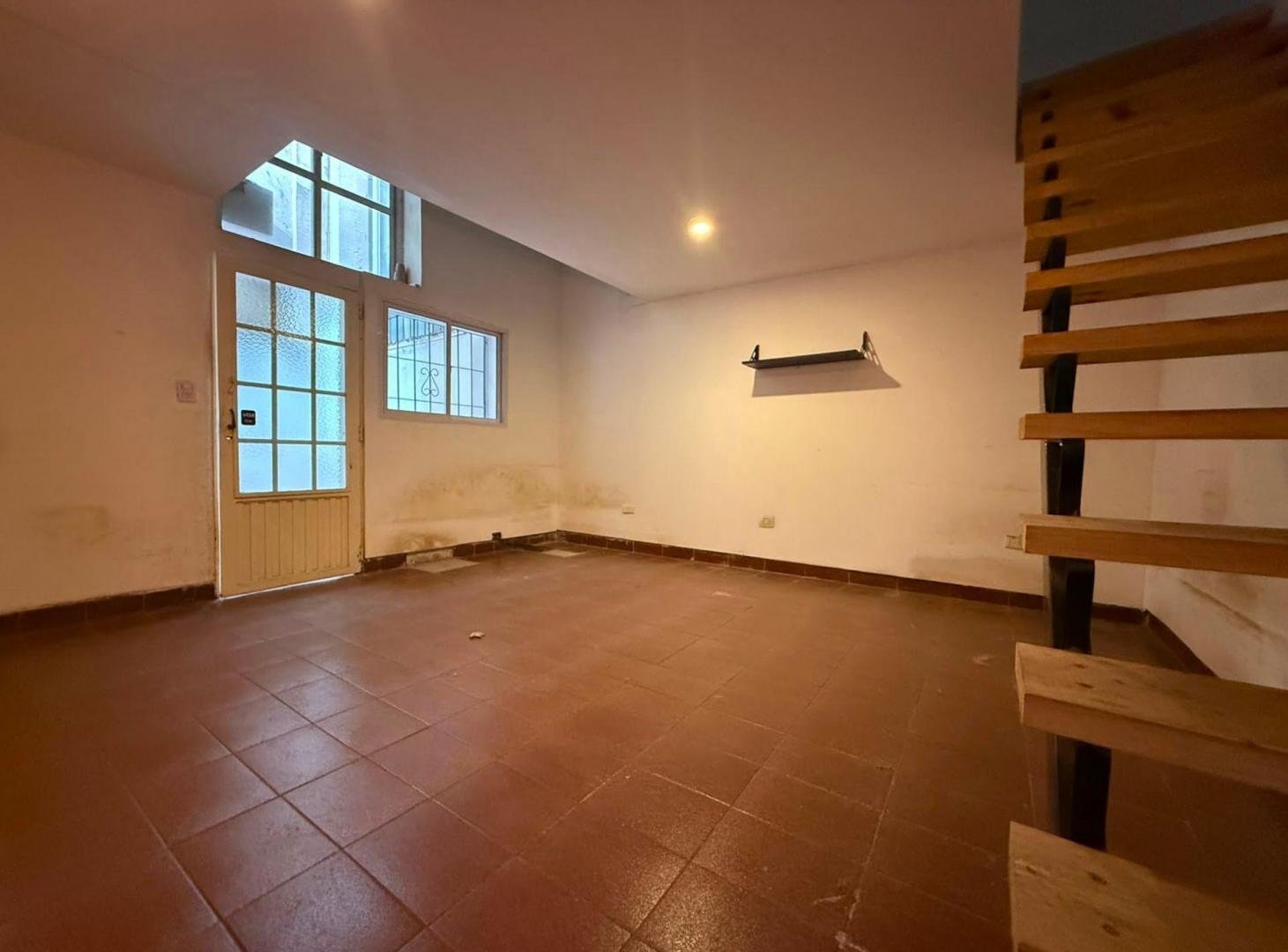 Foto de VENTA PH 2 amb con patio en Palermo para Reciclar, imagen 4