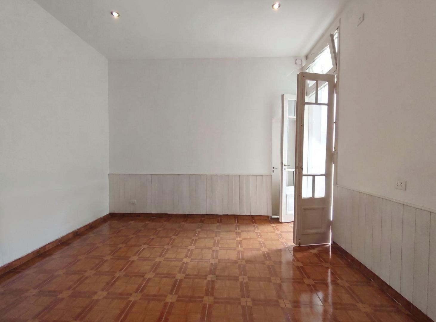 Foto de VENTA PH 2 AMB RECICLADO SIN EXPENSAS COLEGIALES, imagen 3