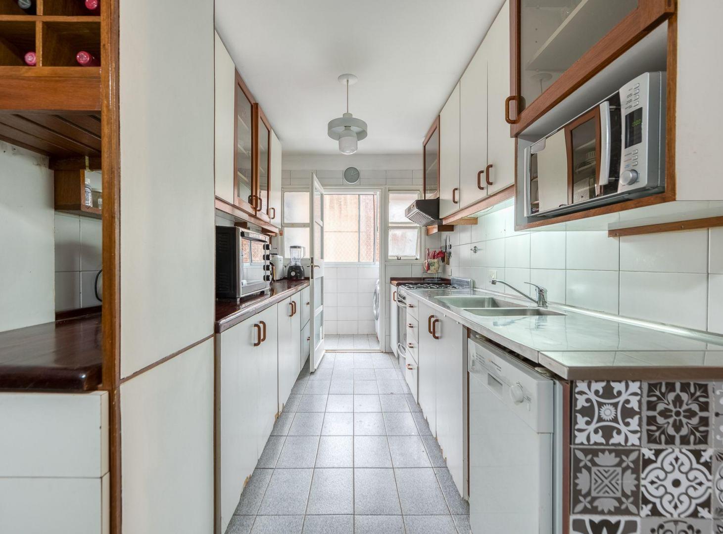 Foto de VENTA DEPTO 4 AMB, DEPENDENCIA, BALCÓN Y COCHERA, imagen 4