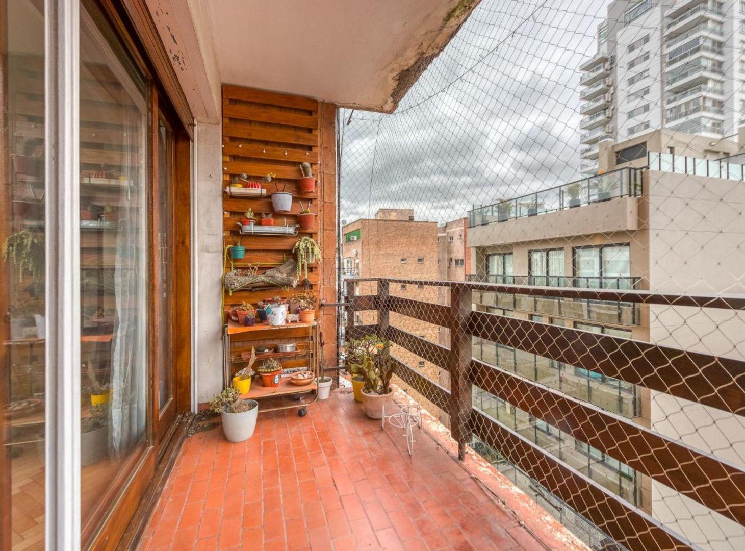 Foto de VENTA DEPTO 4 AMB, DEPENDENCIA, BALCÓN Y COCHERA, imagen 2