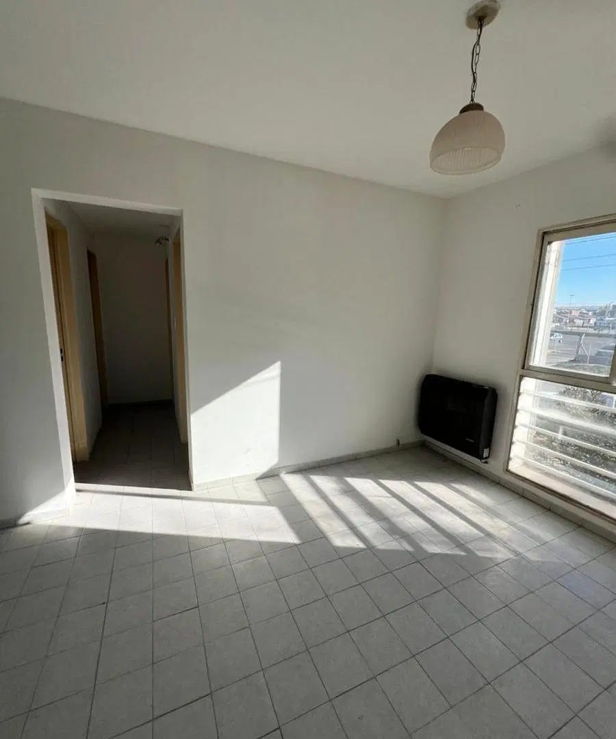 2 dormitorios con cochera y balcon 4