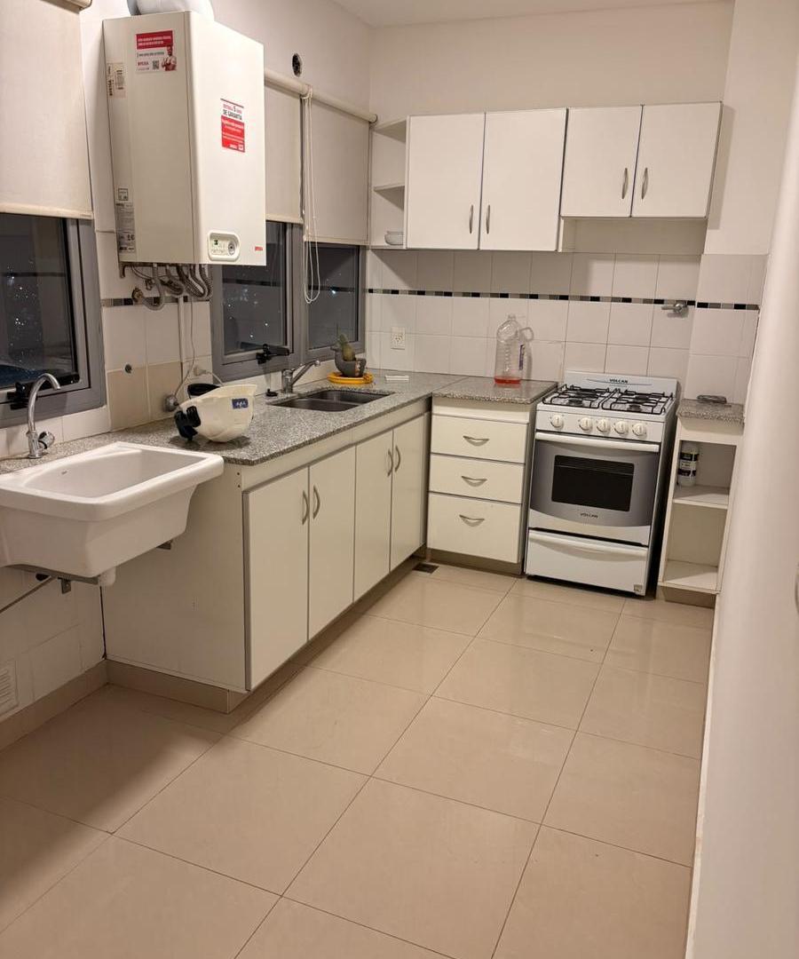 Foto de Departamento Amplio 2 dormitorios con Cochera y balcón, imagen 4