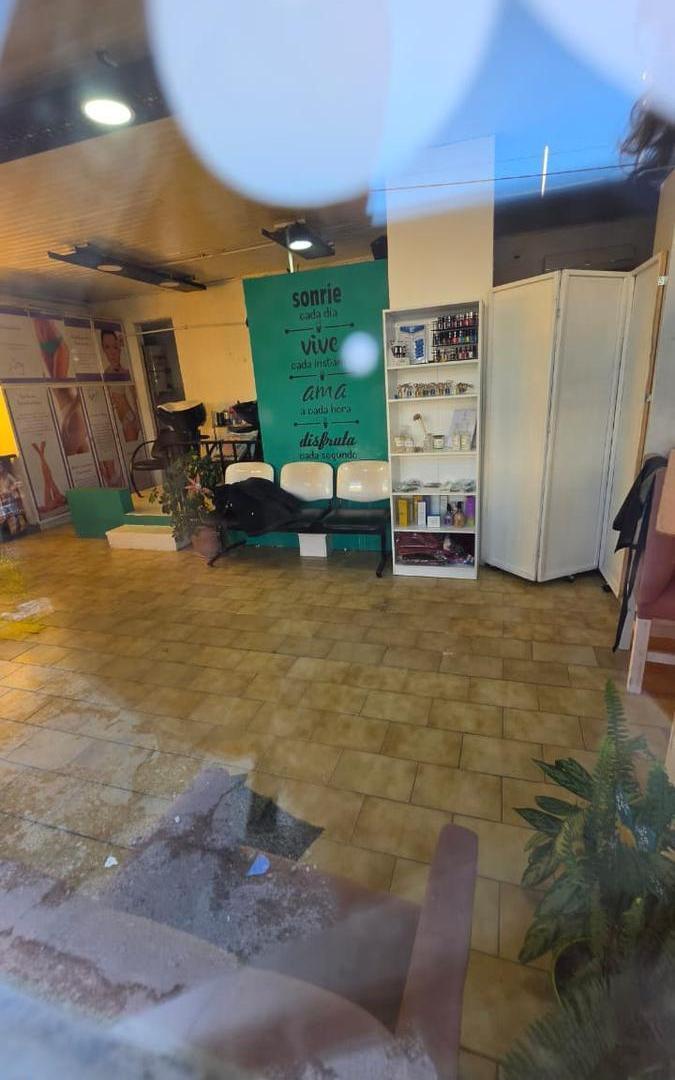 Foto de LOCAL COMERCIAL + GALPÓN + DEPARTAMENTO cafayate al 600, imagen 5