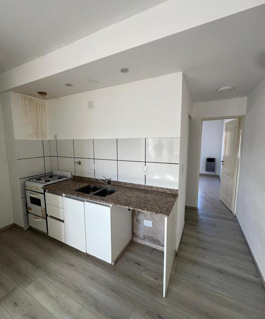 Foto de DEPARTAMENTO 1 DORMITORIO- Calle Amaranto Suarez N°445 de Neuquén, imagen 4