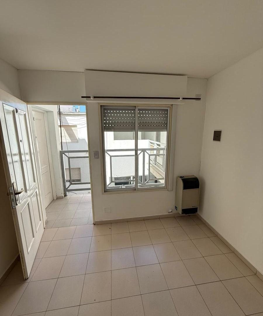 Foto de 1 dormitorio CAVIAHUE al 200, imagen 2