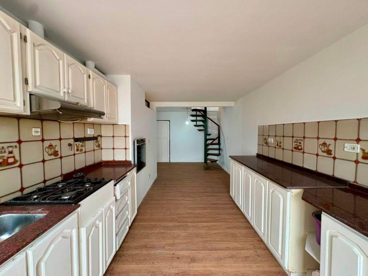 Foto de Casa 4 Dormitorios Barrio Poeta Lugones 291m2, imagen 5