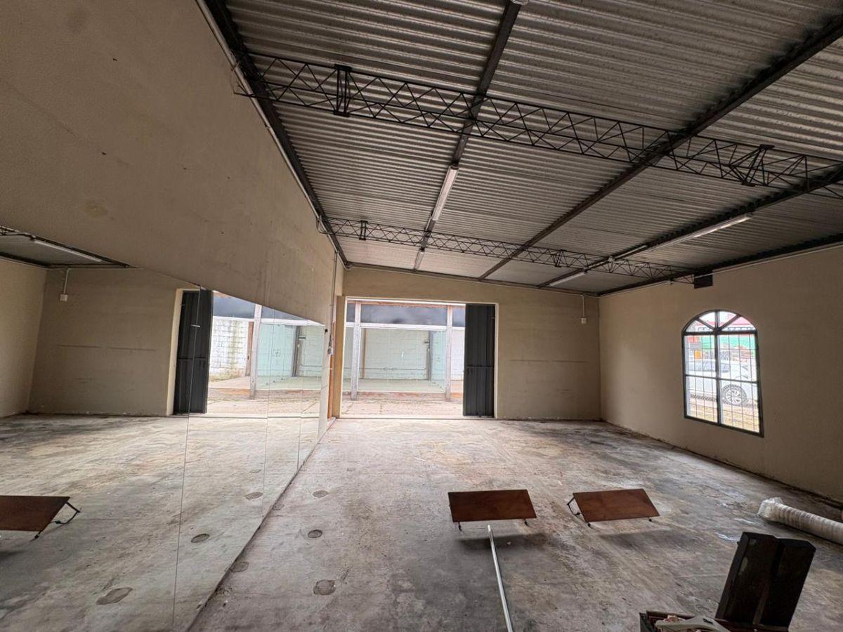 Foto de Casa + Galpón sobre Av. Bodereau | 750 m² | Villa Rivera Indarte, imagen 2