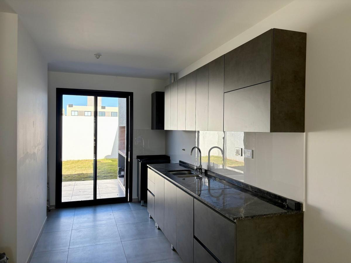 Foto de VENTA DUPLEX EN DOCTA 2 DOR Y 2 BAÑOS CON FINANCIACION, imagen 2