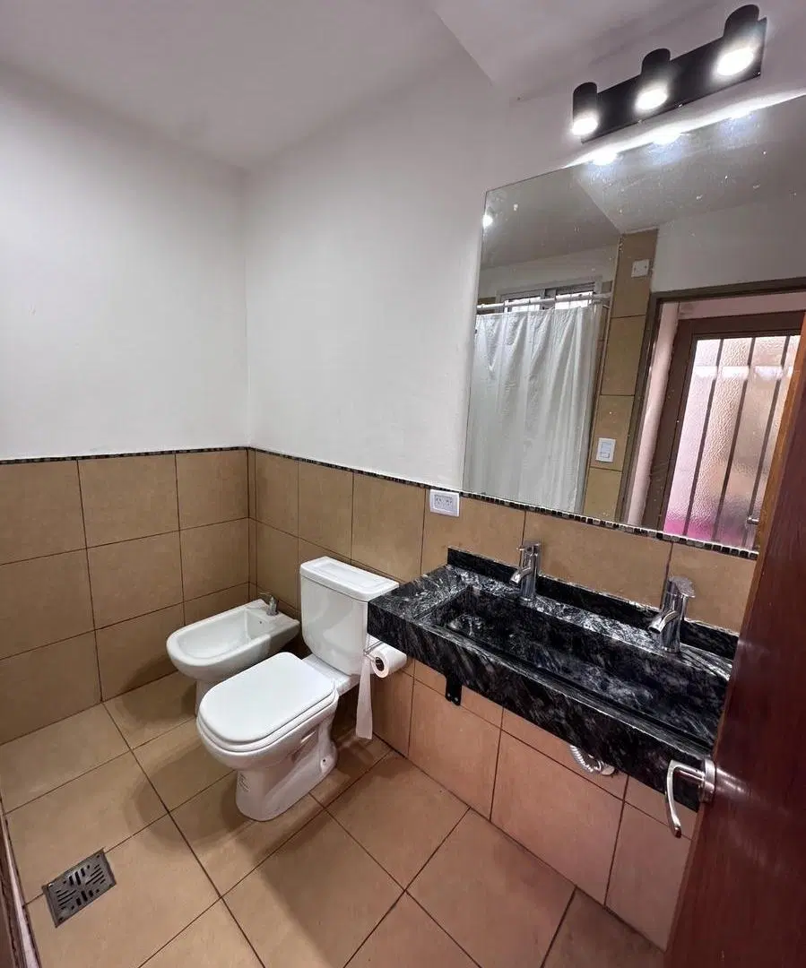 Casa en venta 3 dormitorios a metros de Av. Duartes Quiros!!! 8