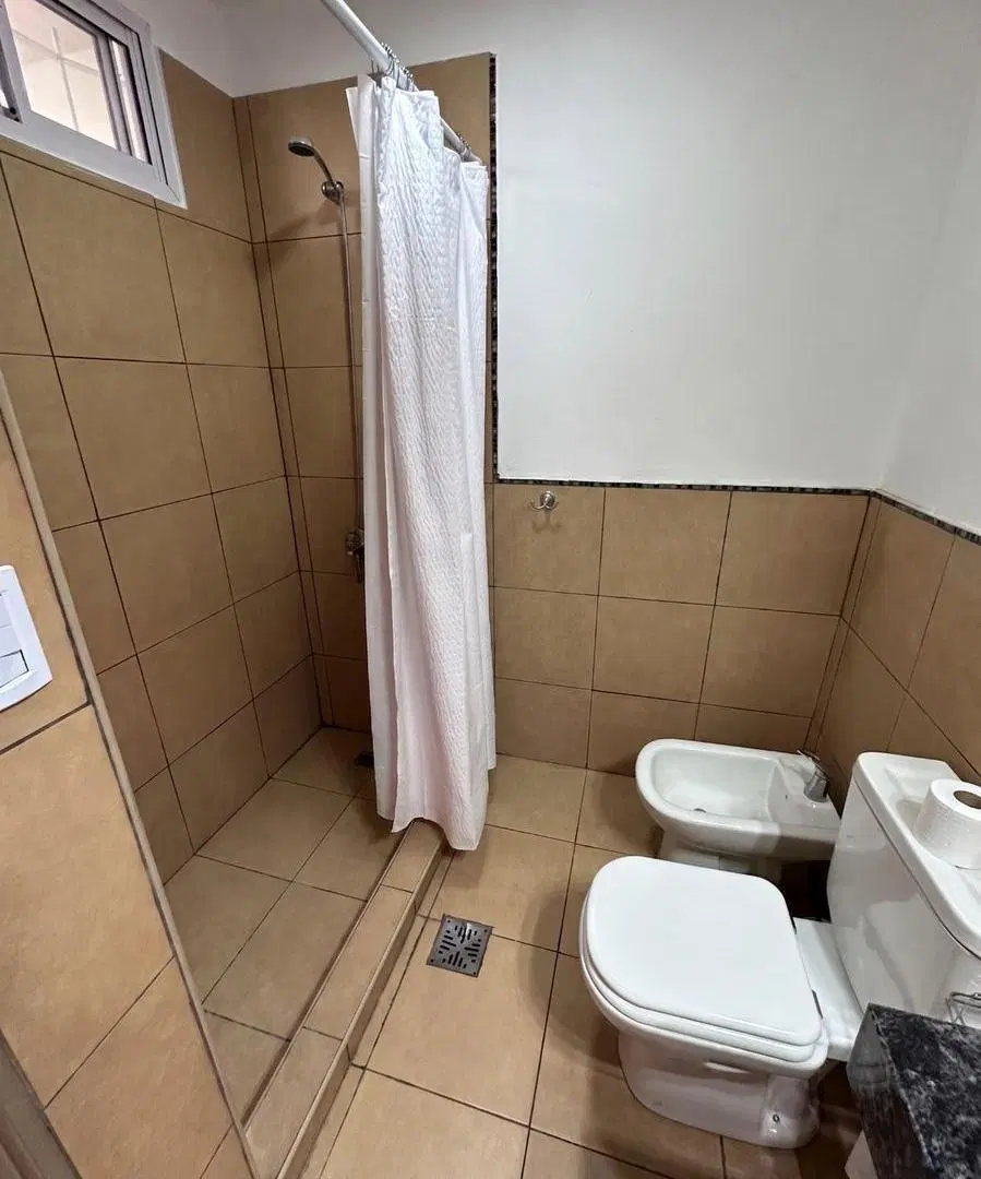 Casa en venta 3 dormitorios a metros de Av. Duartes Quiros!!! 4