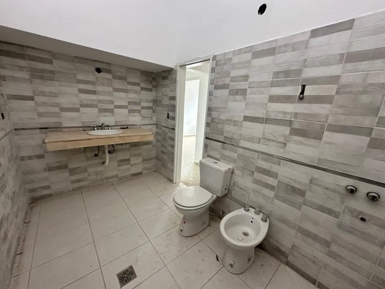 Oportunidad! Exc Casa en Alto Alberdi! 1