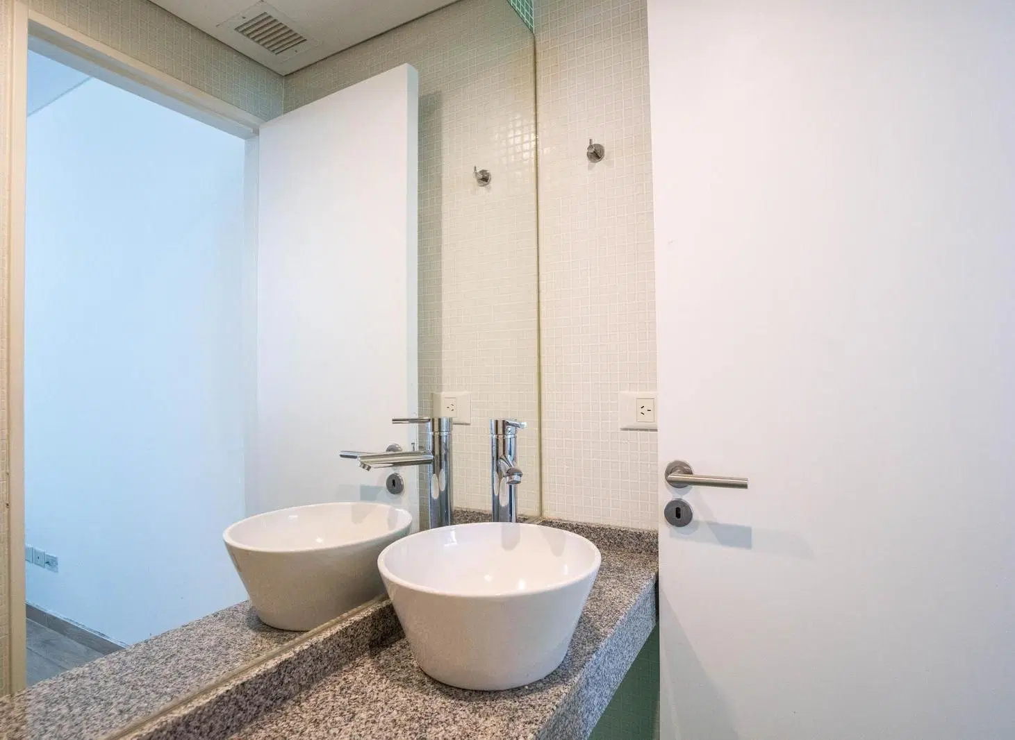 Dos ambientes con balcón y amenities en alquiler temporario en Caballito 3