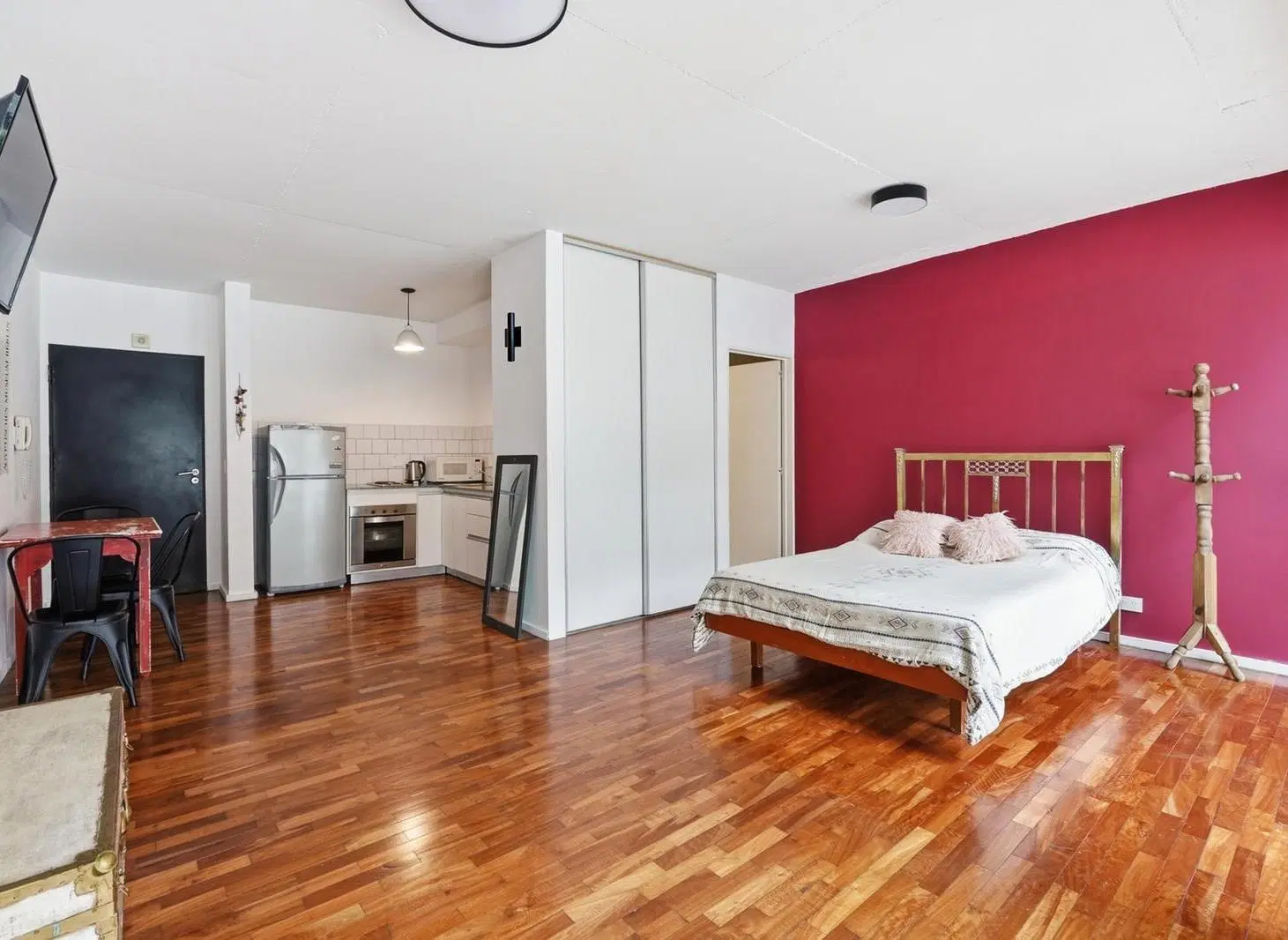 Monoambiente amoblado con balcón y amenities en alquiler temporario en Belgrano 2