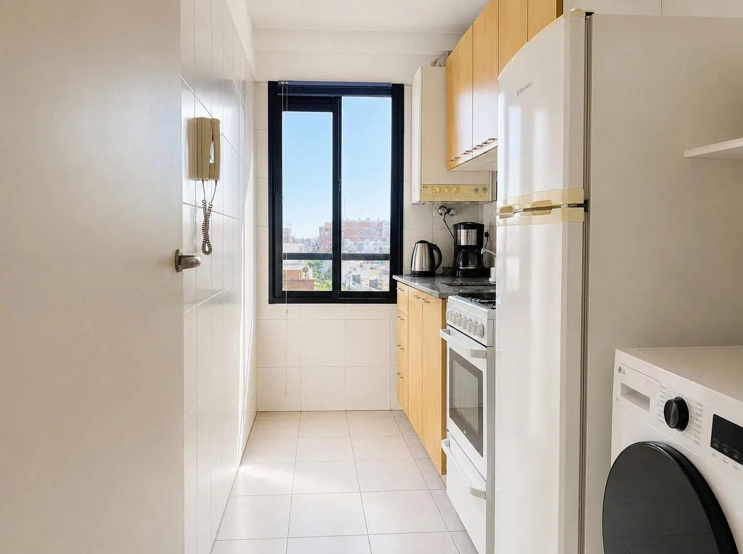 Dos ambientes amoblado con balcón y amenities en alquiler temporario en Palermo Soho 3