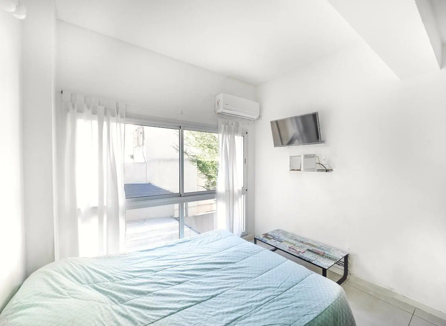 Monoambiente amoblado con amenities en alquiler temporario en Almagro 8