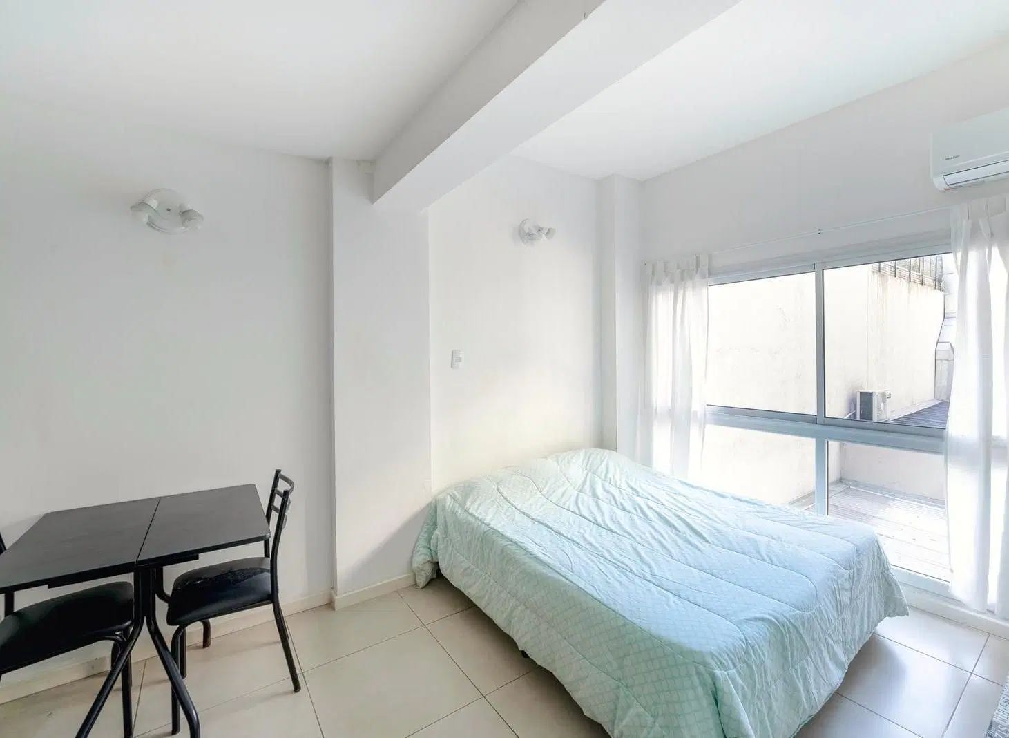 Monoambiente amoblado con amenities en alquiler temporario en Almagro 1