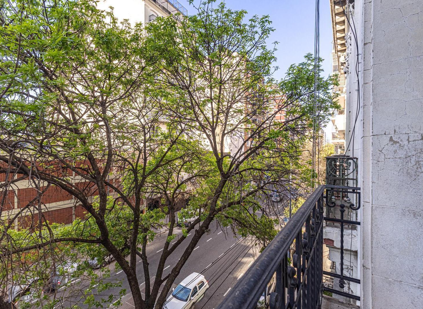 Foto de Departamento de 7 ambientes Apto Profesional en venta en Almagro, imagen 4