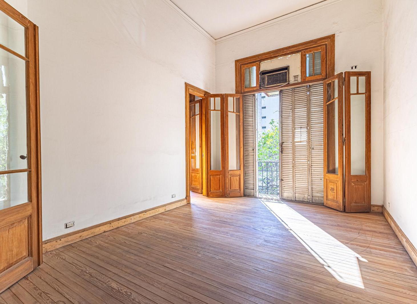 Foto de Departamento de 7 ambientes Apto Profesional en venta en Almagro, imagen 1