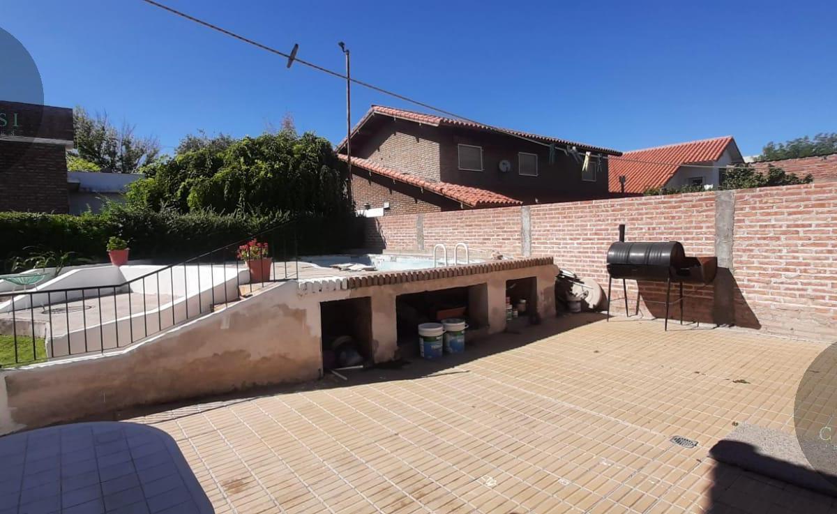 Venta de Casa + Dpto en B° Los Alamos (Ex B° Rosauer) 5