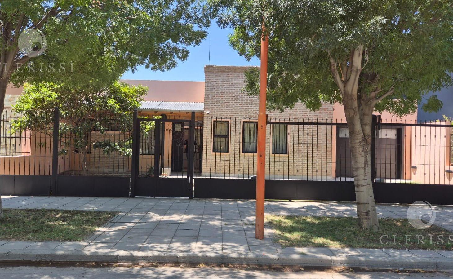 Venta de casa 3 dorm. APTA CREDITO HIPOTECARIO en B° Las Viñas - Cipolletti