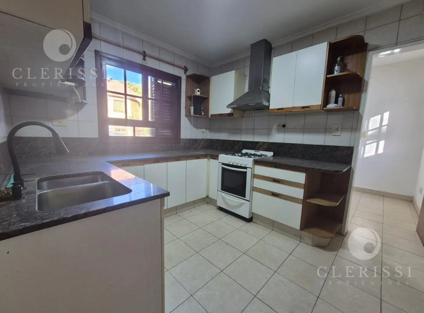 Venta de Casa 3 Dorm. B° Manzanar - Cipolletti APTA CREDITO HIPOTECARIO 4