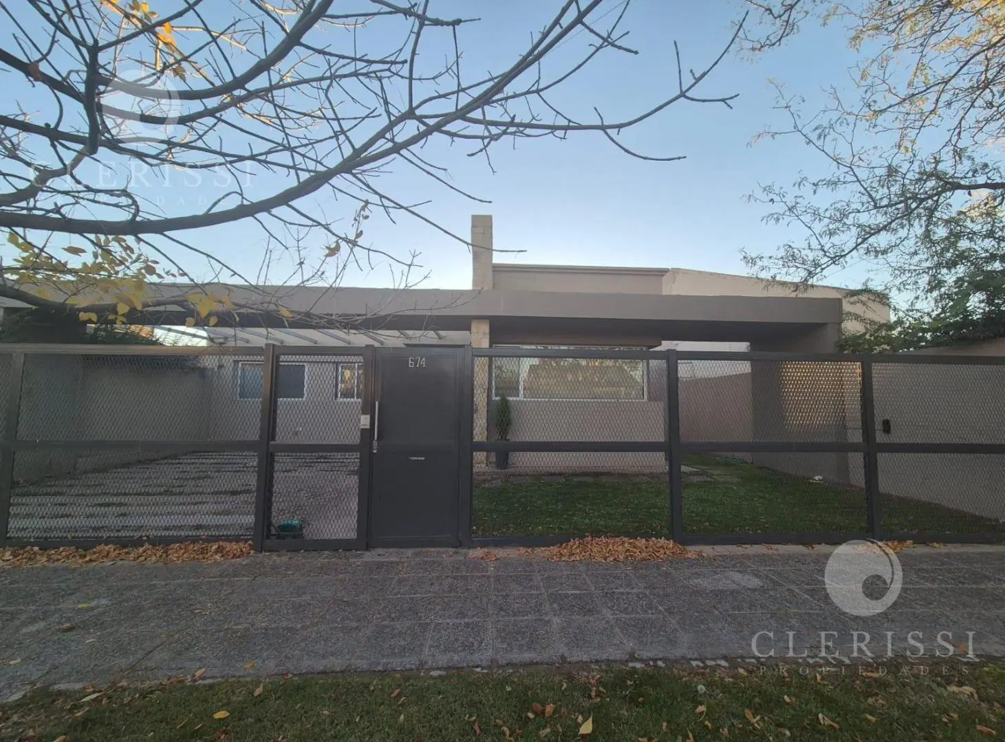 Venta de casa 2 Dorm. B° Rosauer - Cipolletti - Apto Credito 5
