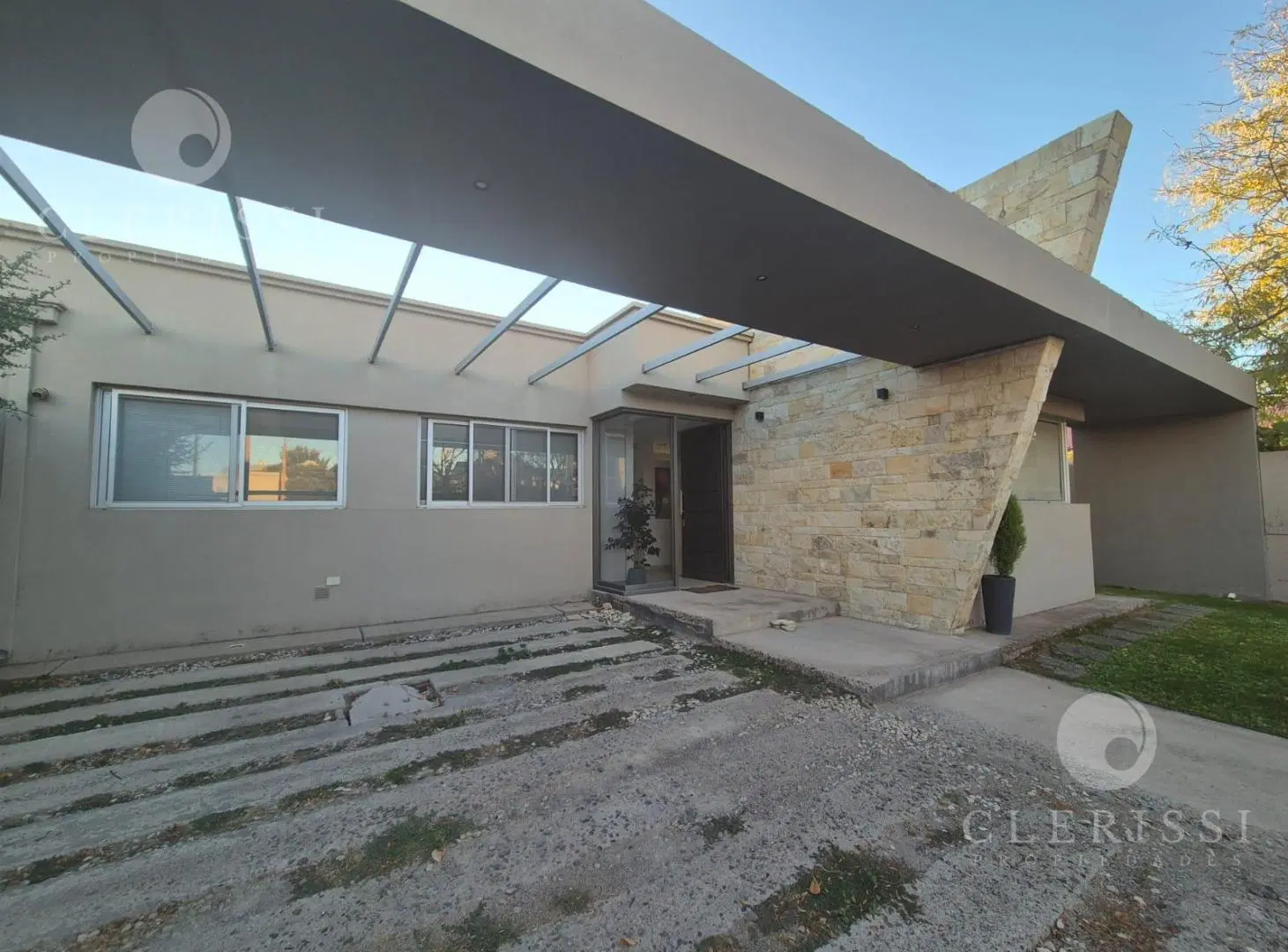 Venta de casa 2 Dorm. B° Rosauer - Cipolletti - Apto Credito 3