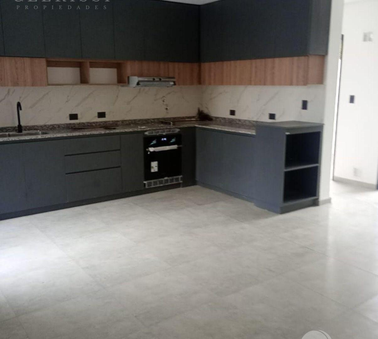 Foto de Venta de Duplex 3 Dorm. Apto Crédito en B° Los Platanos - Cipolletti, imagen 1