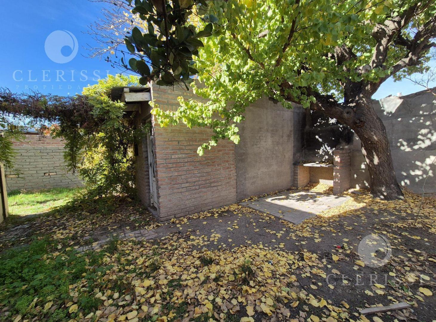 Foto de Venta de Casa 2 dorm. en el centro de la ciudad de Allen - A reciclar, imagen 5