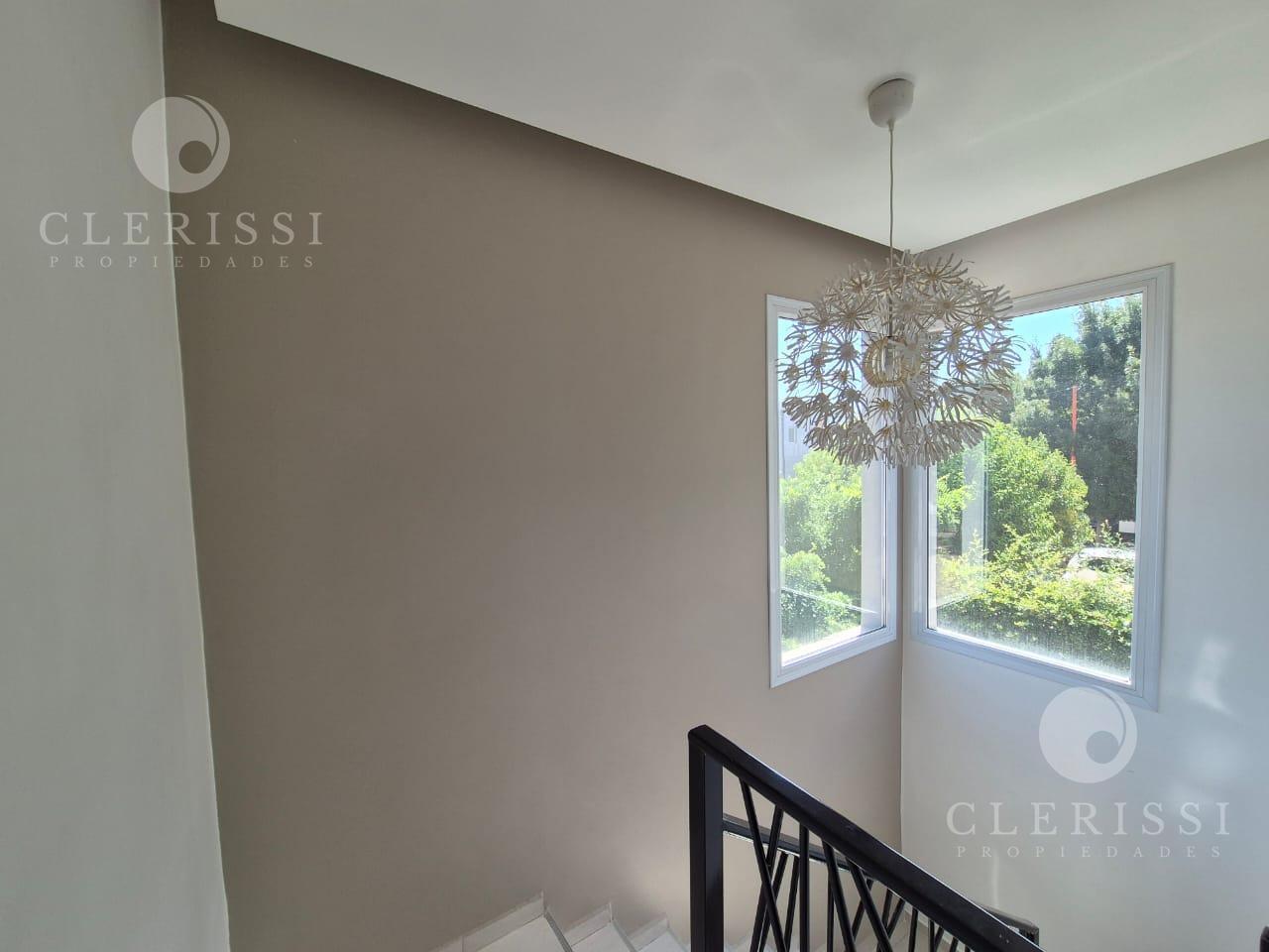 Foto de Venta de Duplex tipo casa en B° Ayres de Septiembre - Cipolletti - Apto, imagen 2