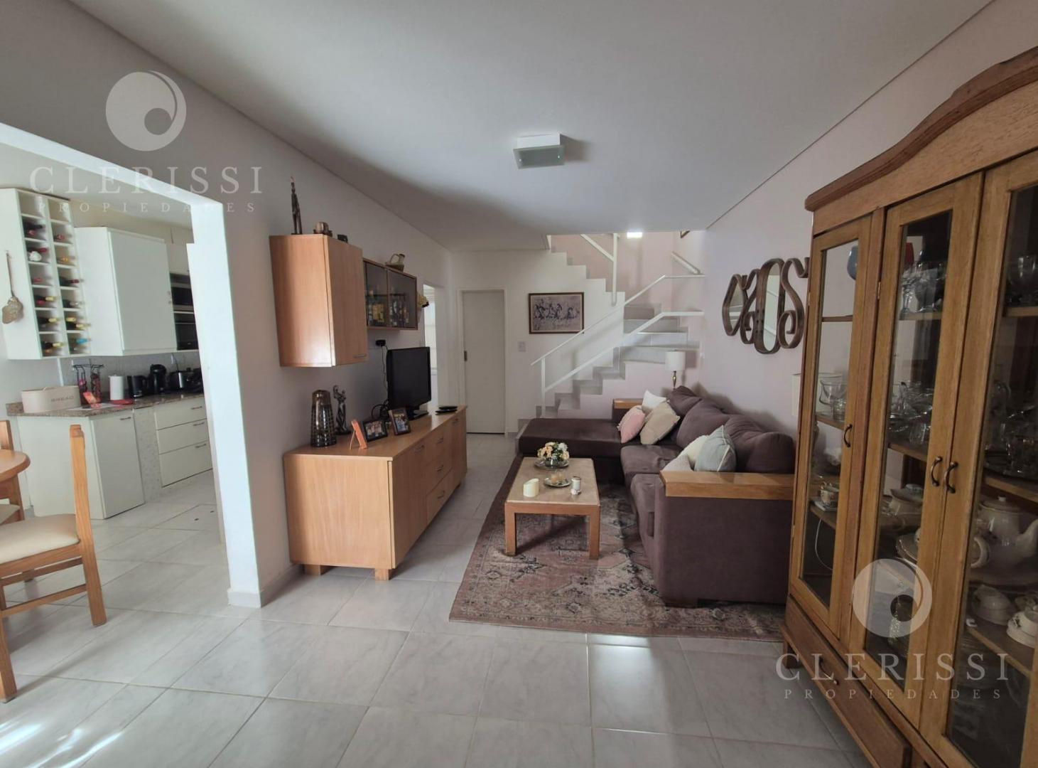 Foto de Venta de dúplex 2 dorm. en B° Alanís (centro) - Cipolletti, imagen 3