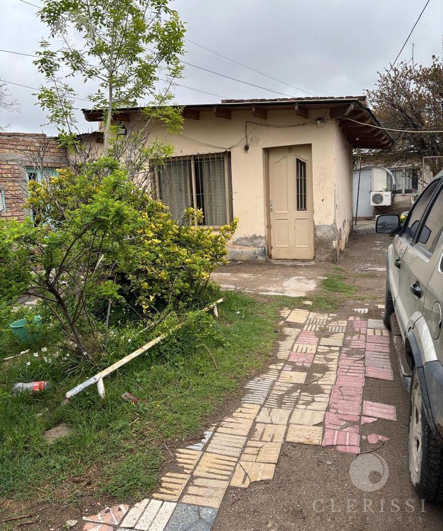 Foto de Casa en Venta con tres construcciones y local , ideal para reciclar, imagen 3