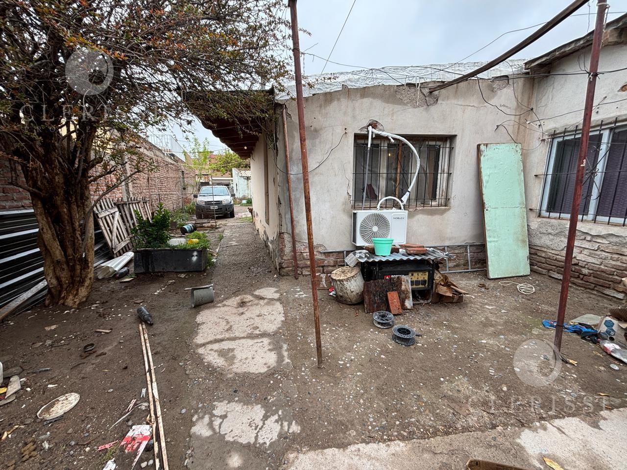 Foto de Casa en Venta con tres construcciones y local , ideal para reciclar, imagen 4