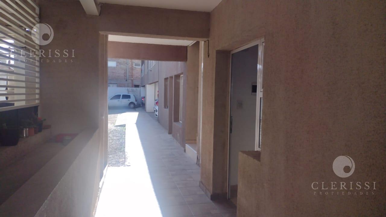 Foto de Alquiler Monoambiente cochera baulera - Cipolletti, imagen 1