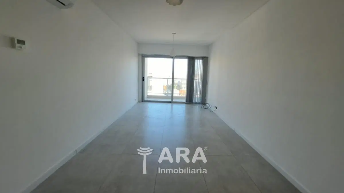 Alquiler Departamento de 2 dormitorios con cochera 2