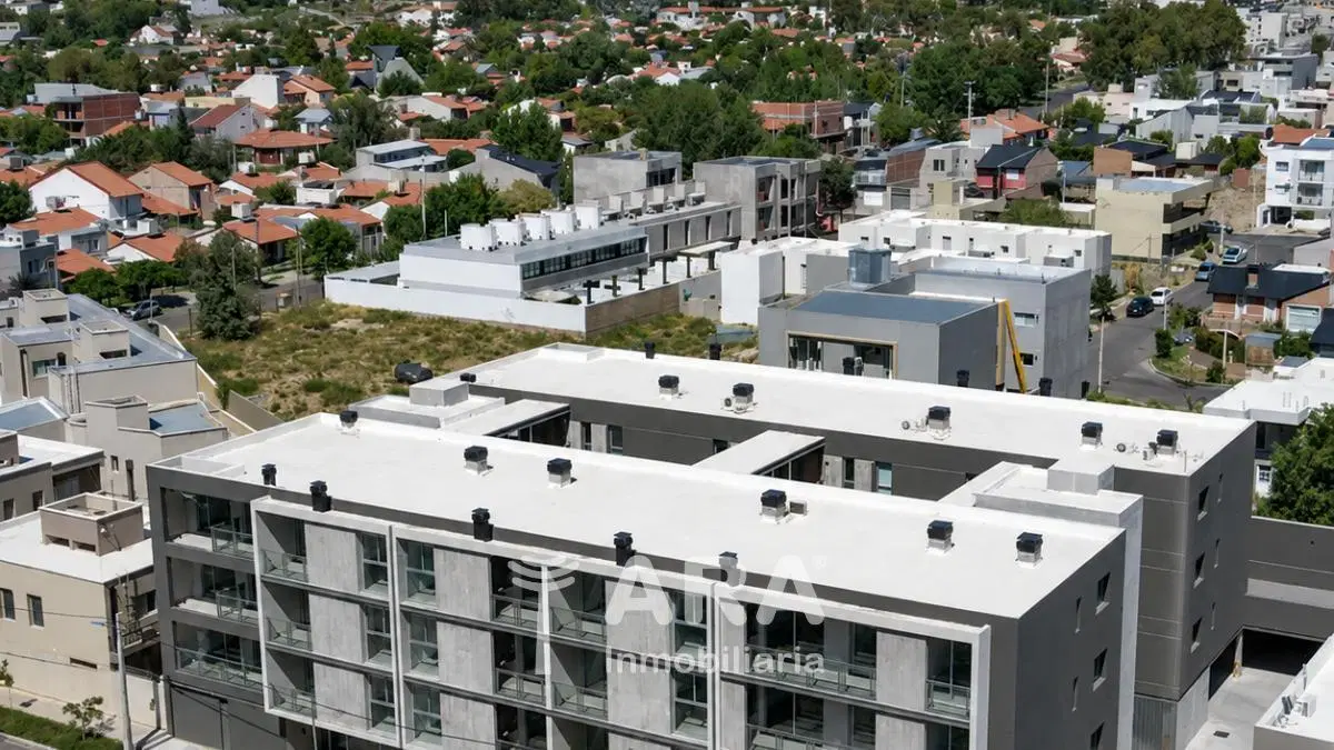 Departamento de 3 dormitorios amplio y moderno en Neuquén Capital 2