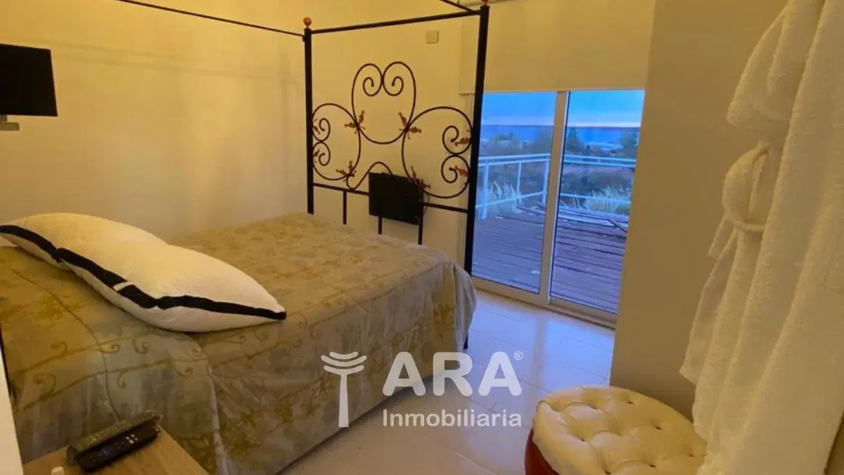 CASA EN BARRIO LA PENINSULA - NEUQUEN 4