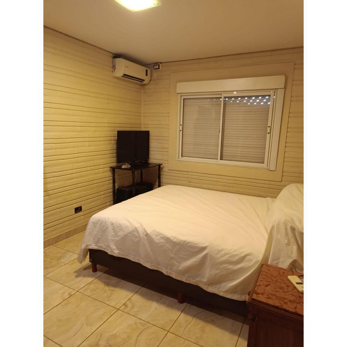Vendo o Permuto Edificio Centrico de 3 Plantas Locales Oficinas Deposito y Uf 5