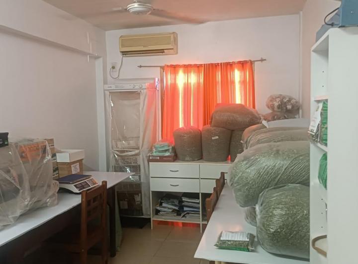 Vendo o permuto vivienda Multifamiliar con local de tres plantas Villa Sarita 3