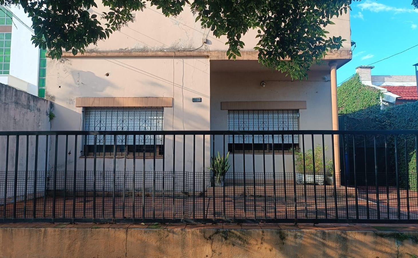 Vendo o permuto Casa con amplio patio palomar