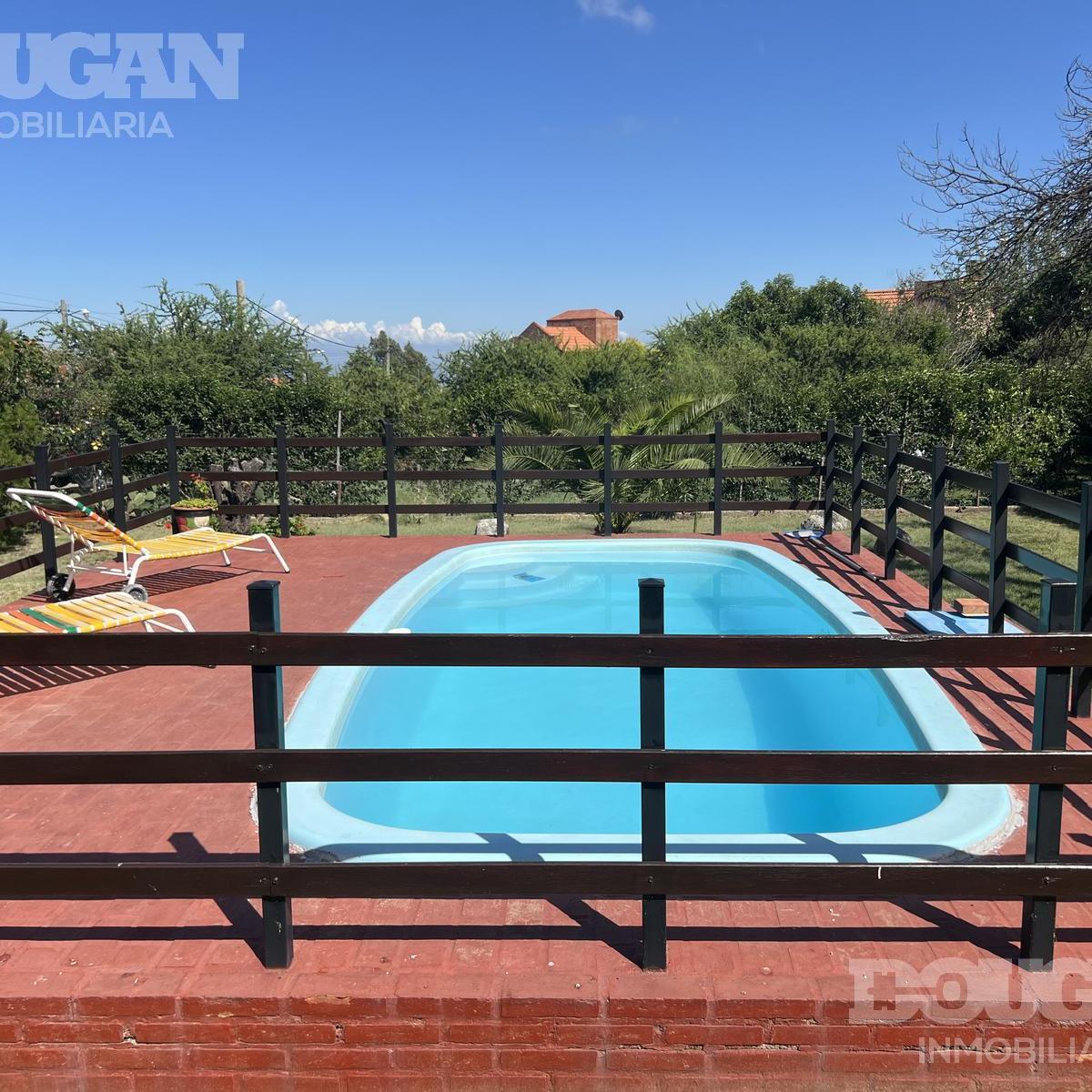 Venta - Casa con Pileta - Barrio Los Estribos 5